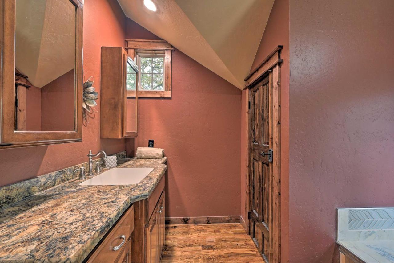 Tudor-Style Broken Bow Cottage With Hot Tub And Decks! Stephens Gap 외부 사진
